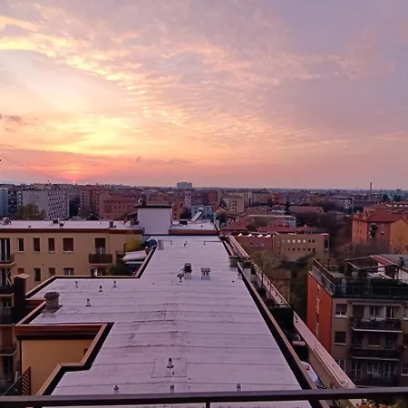 דירה Marconi Skyline