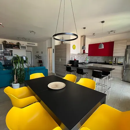 Apartment Marconi Skyline *
