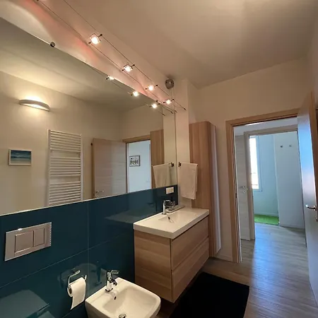 Marconi Skyline Apartment *