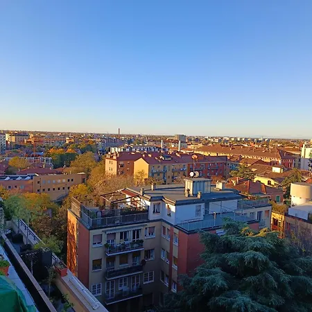 Marconi Skyline Apartment